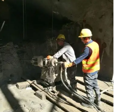 集宁水下抗分散灌浆料特点 水下不分散注浆料介绍